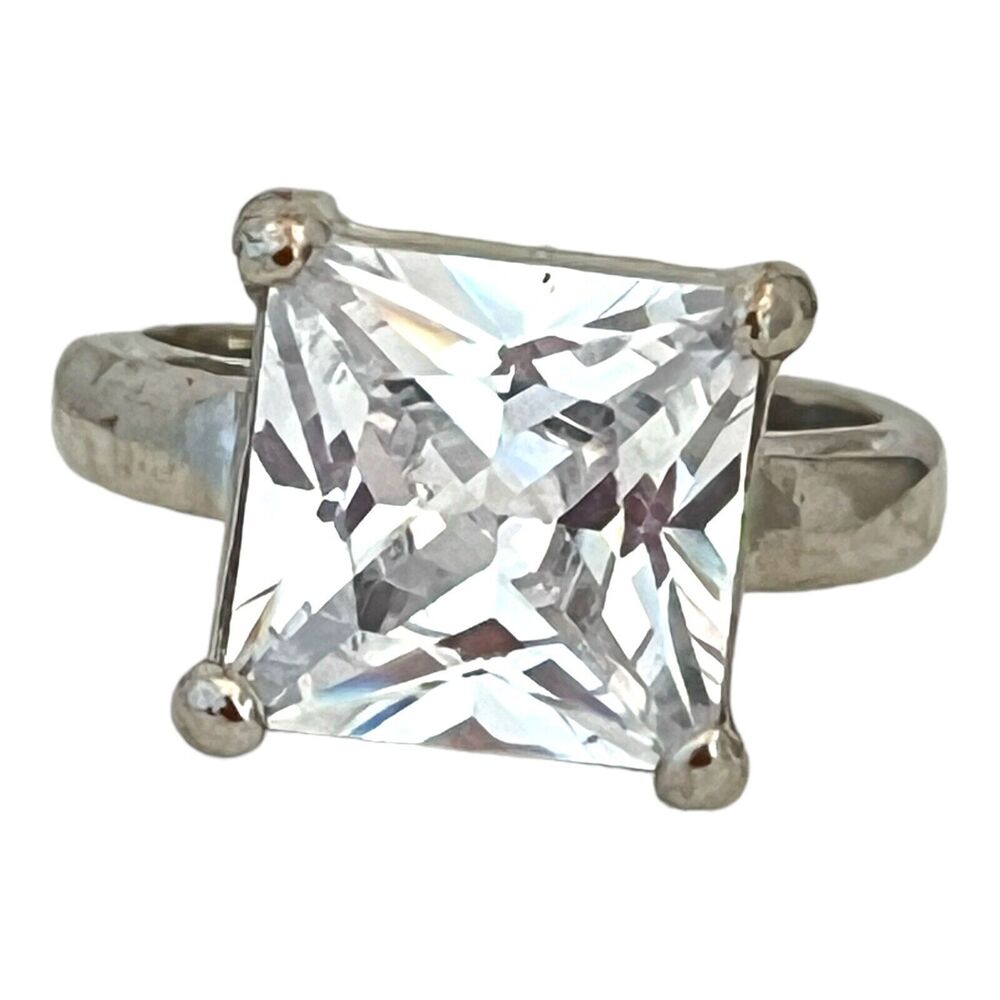 New Square CZ Solitaire Ring Cubic Zirconia Silver Tone Size 5.5 - 5V